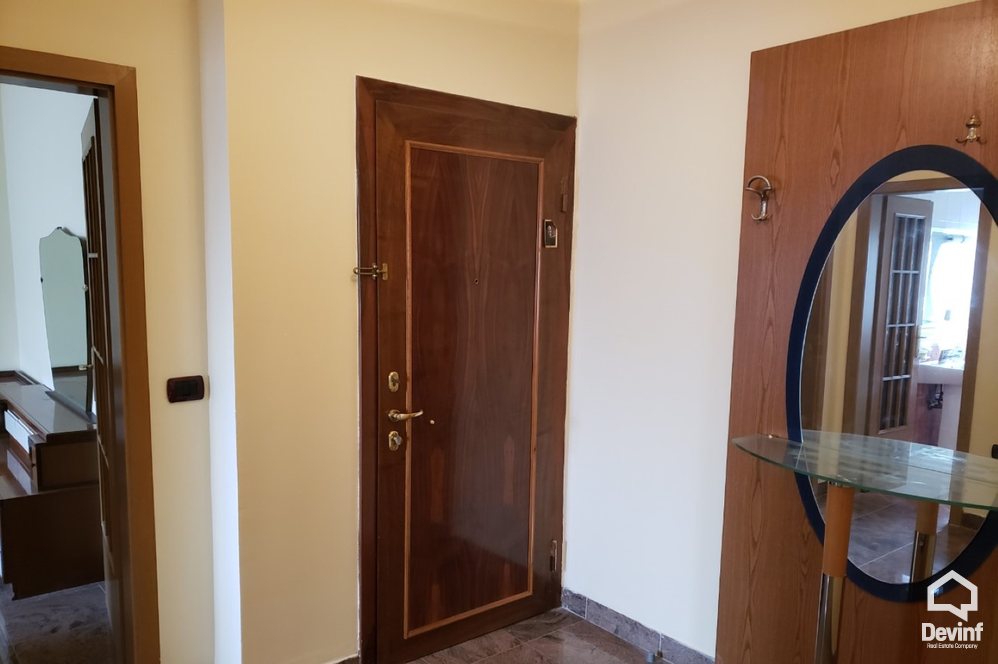 Tirane Qera Apartament 1+1+A Apartament ne pallat te ri ne zonen e Bllokut apartament