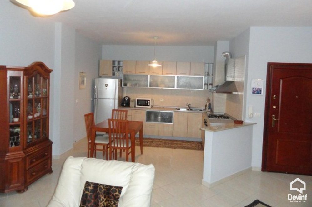 Tirane Qera Apartament 1+1+A Prane Radio Televizionit Shqiptare. apartament
