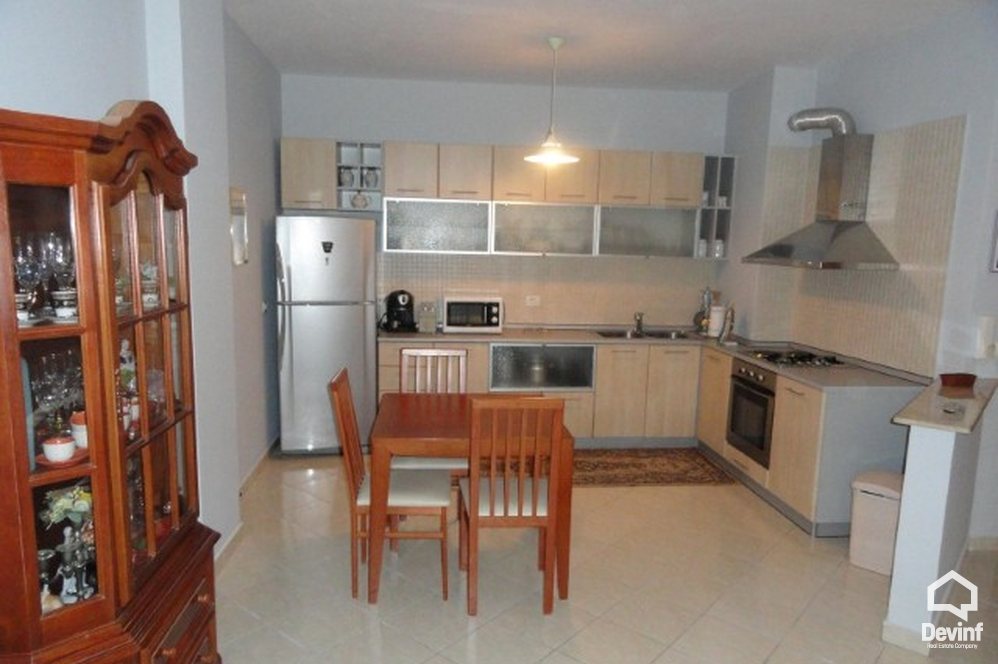 Tirane Qera Apartament 1+1+A Prane Radio Televizionit Shqiptare. apartament
