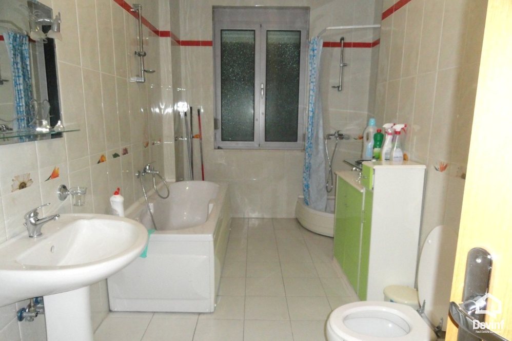 Tirane For Sale Apartment 2+1+A Apartment in Str. Durresit Apartment