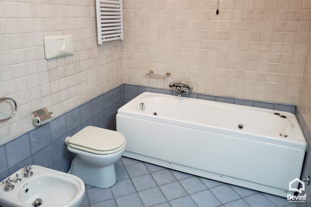 Tirane Qera Apartament 2+1+A Apartament prane qendres se Tiranes apartament