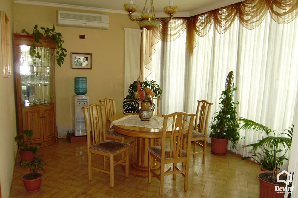 Tirane For Rent Villa 4+1+G In panoramic area of Dajti mountain 