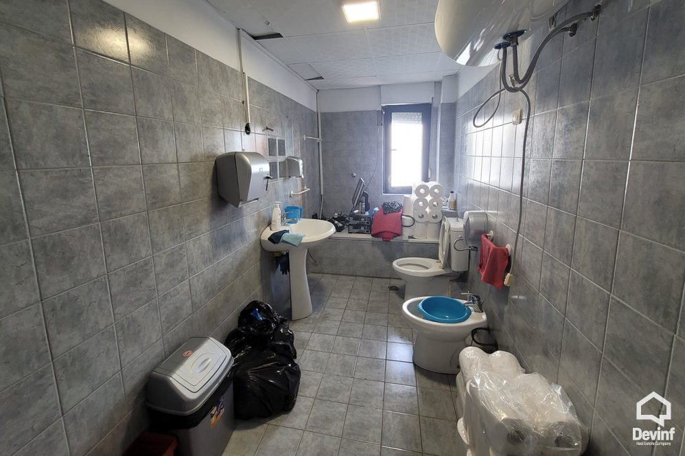 Tirane Qera Zyre  Zyre ne zonen e Bllokut zyre qender estetike klinike spitalore qender masazhi qender estetike