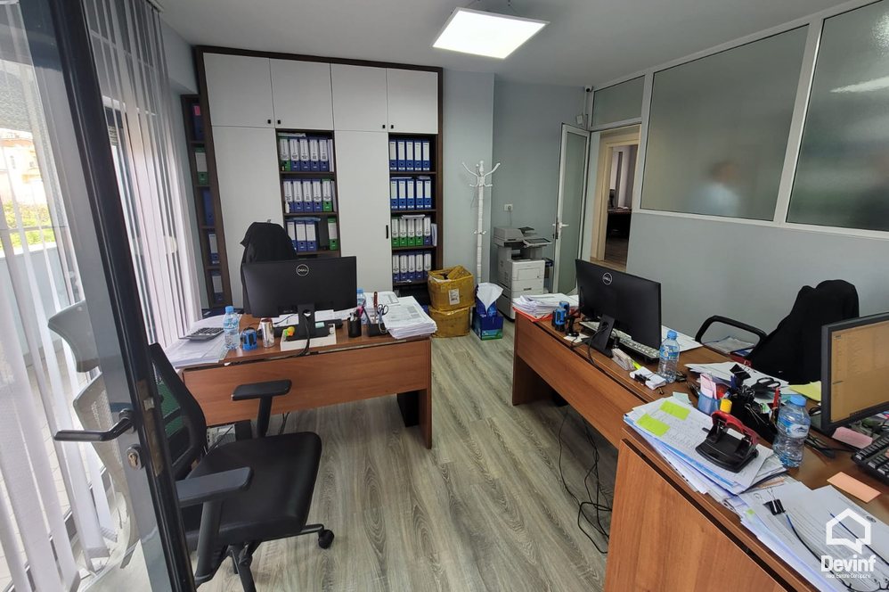 Tirane Qera Zyre  Zyre ne zonen e Bllokut zyre qender estetike klinike spitalore qender masazhi qender estetike