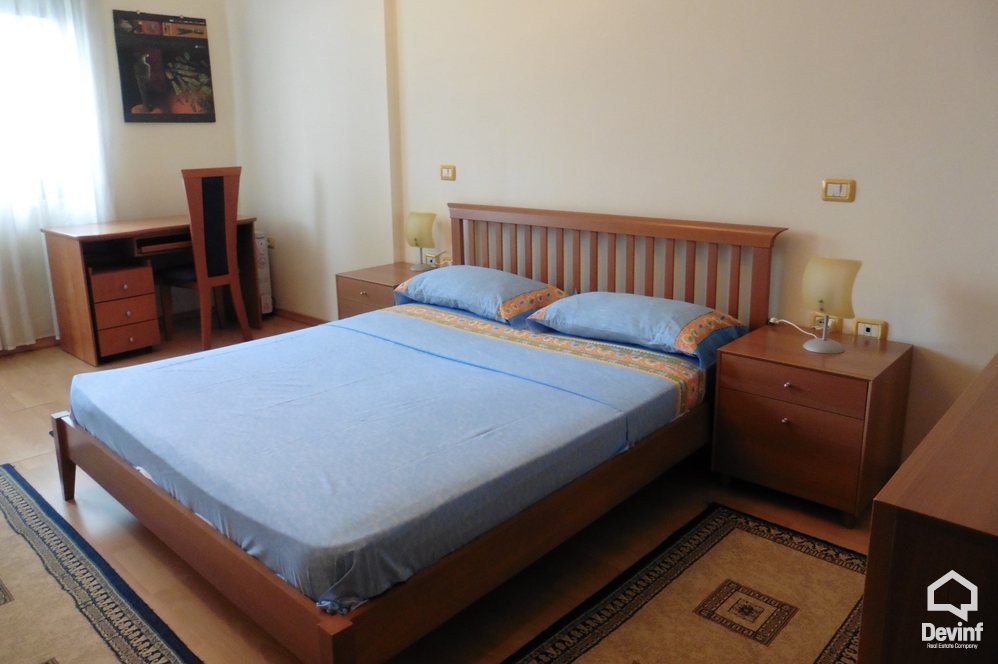 Tirane Qera Apartament 2+1+A Ne zonen e Bllokut apartament