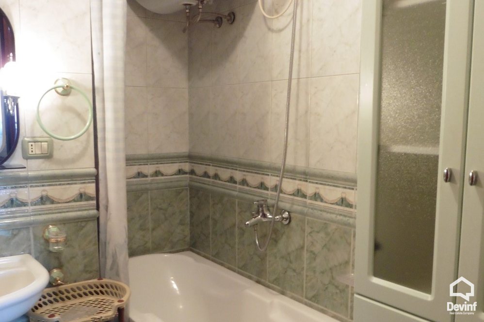 Tirane Qera Apartament 2+1+A Ne zonen e Bllokut apartament