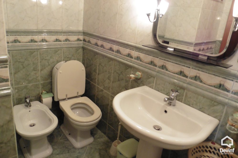 Tirane Qera Apartament 2+1+A Ne zonen e Bllokut apartament