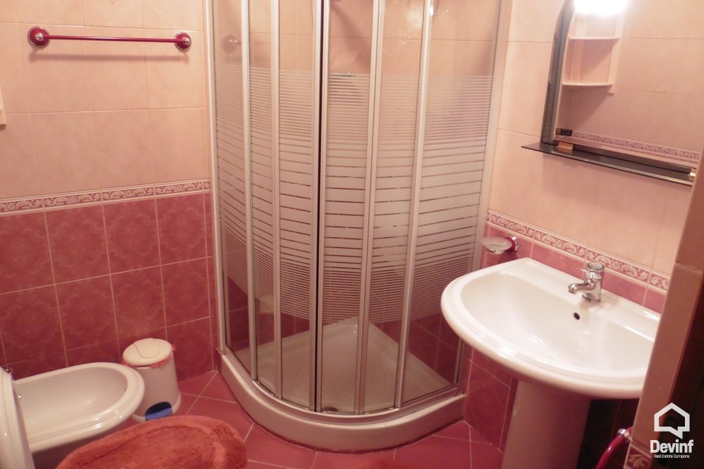 Tirane Qera Apartament 2+1+A Ne zonen e Bllokut apartament