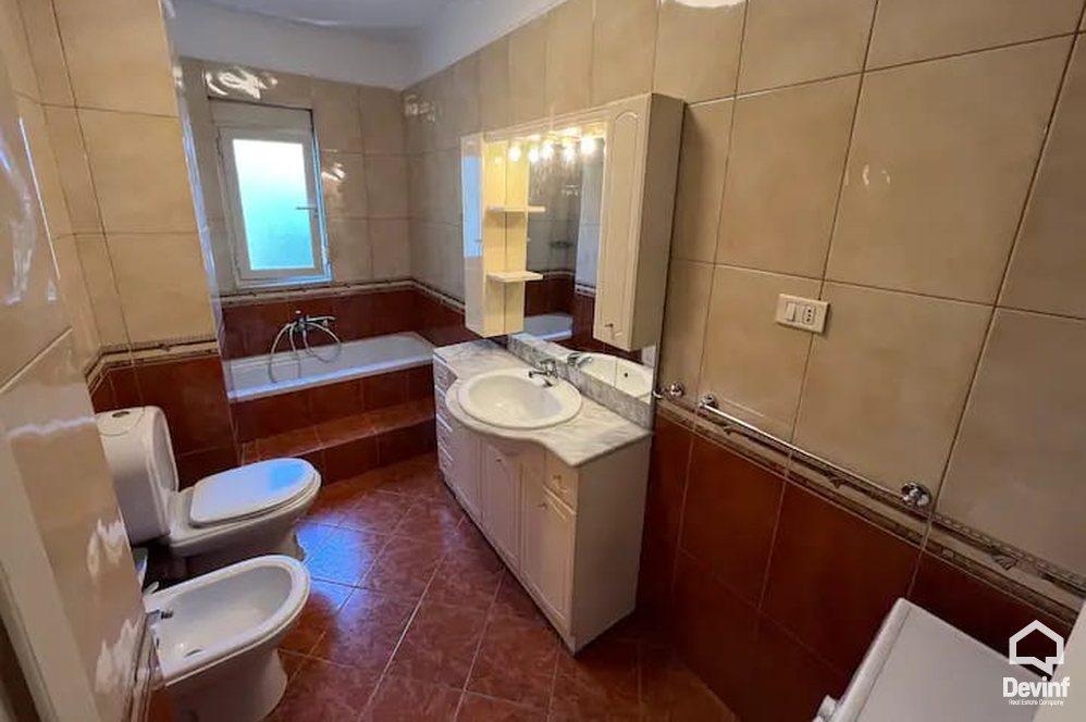 Tirane Qera Apartament 2+1+A Apartament prane Stadiumit Air Albania apartament