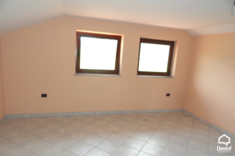 Tirane For Rent Villa Me shume House located near the Lake of Tirana 