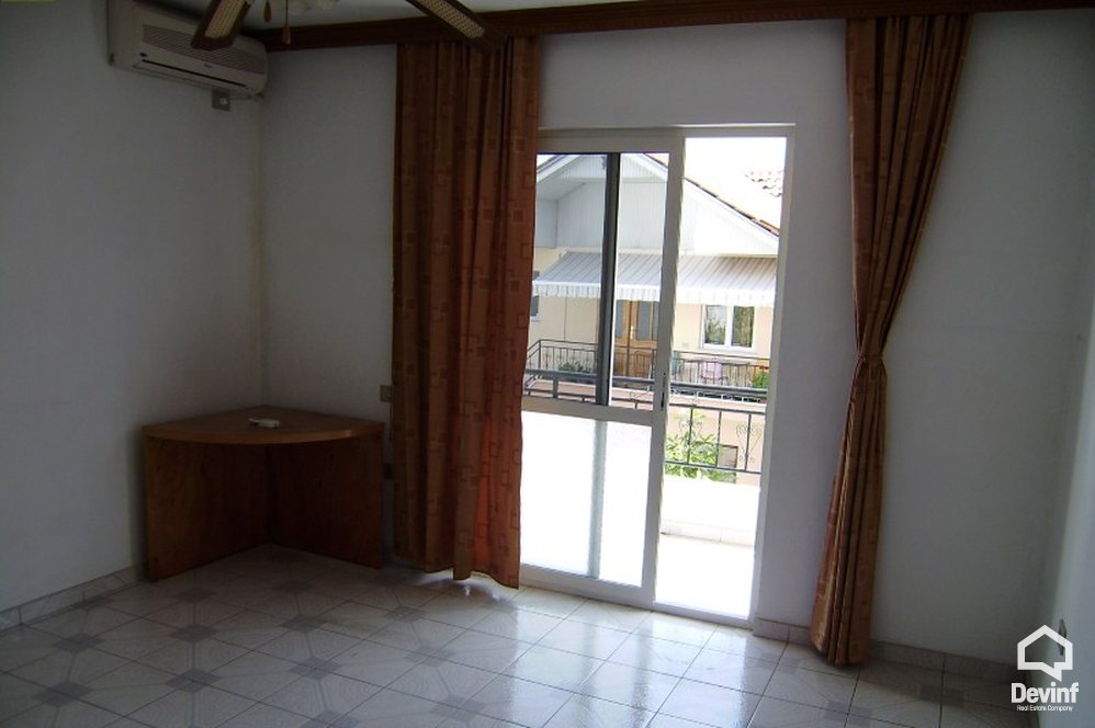 Tirane For Rent Villa Me shume se 4 dhoma Elbasani Street, near bu Economic Science University. 
