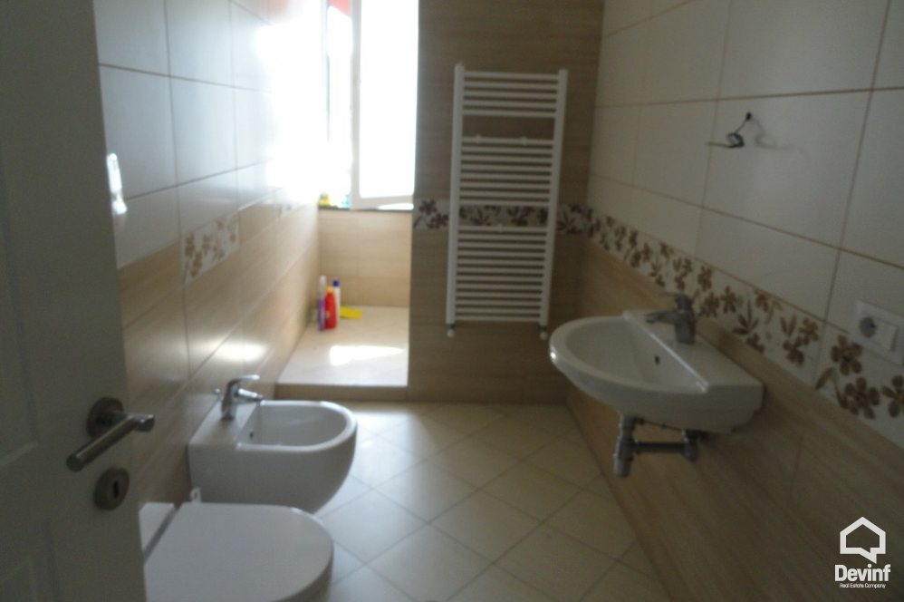 Tirane Qera Apartament 2+1+A Apartament i ri prane liqenit te Tiranes ne Rr. Sami Frasheri apartament