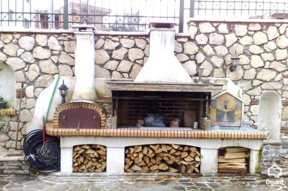 Tirane Qera Vile Me shume se 4 dhoma Vile ne zonen e Rr. Elbasanit prane ish Vilave Gjermane apartament