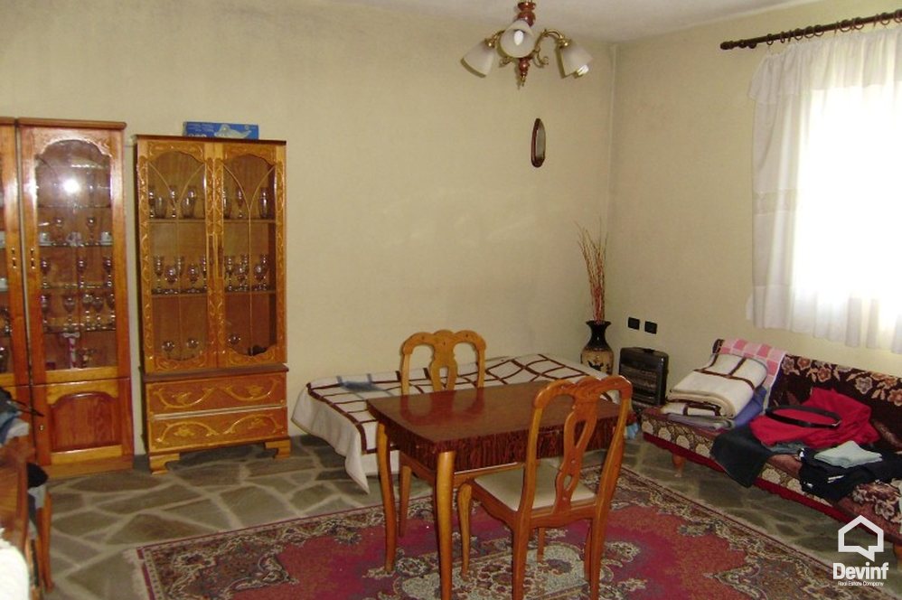 Tirane Qera Vile Me shume se 4 dhoma Vile ne zonen e Rr. Elbasanit prane ish Vilave Gjermane apartament