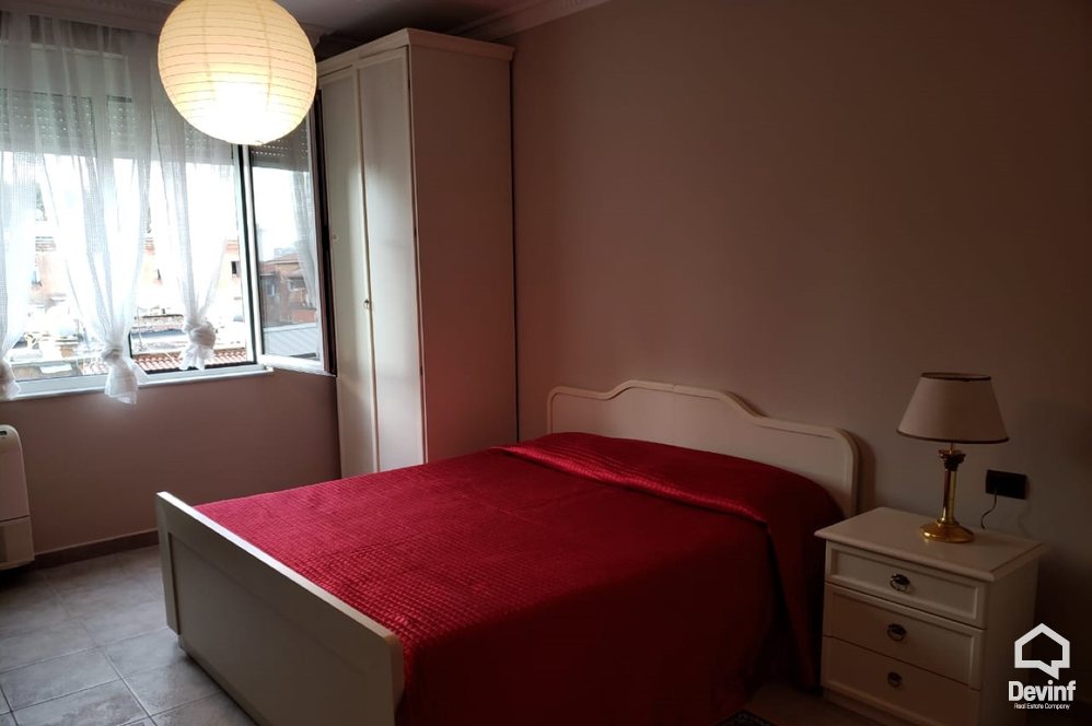 Tirane Qera Apartament 2+1+A Pallat i ri ne qender te zones se Bllokut apartament