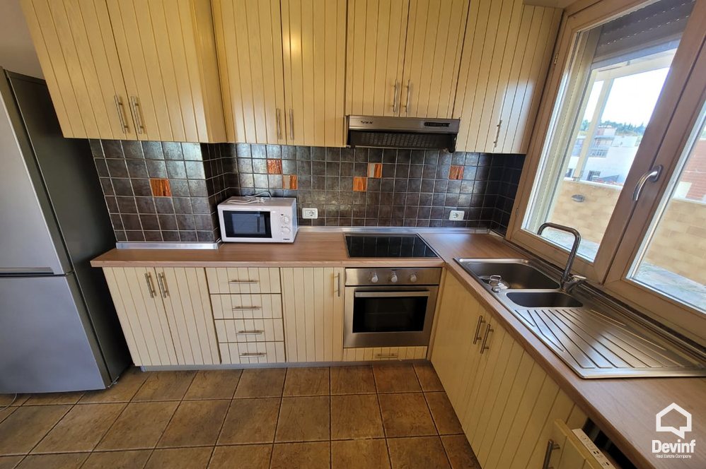 Tirane Qera Apartament 3+1 Apartament ne zone midis Bllokut dhe Parkut te Liqenit Artificial apartament dubleks