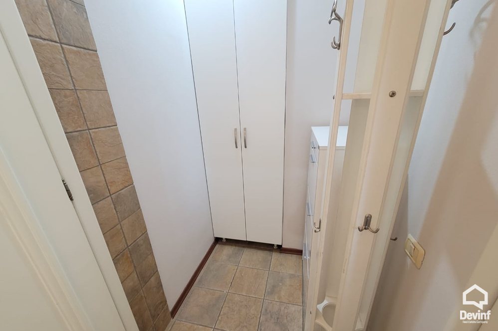 Tirane Qera Apartament 3+1 Apartament ne zone midis Bllokut dhe Parkut te Liqenit Artificial apartament dubleks