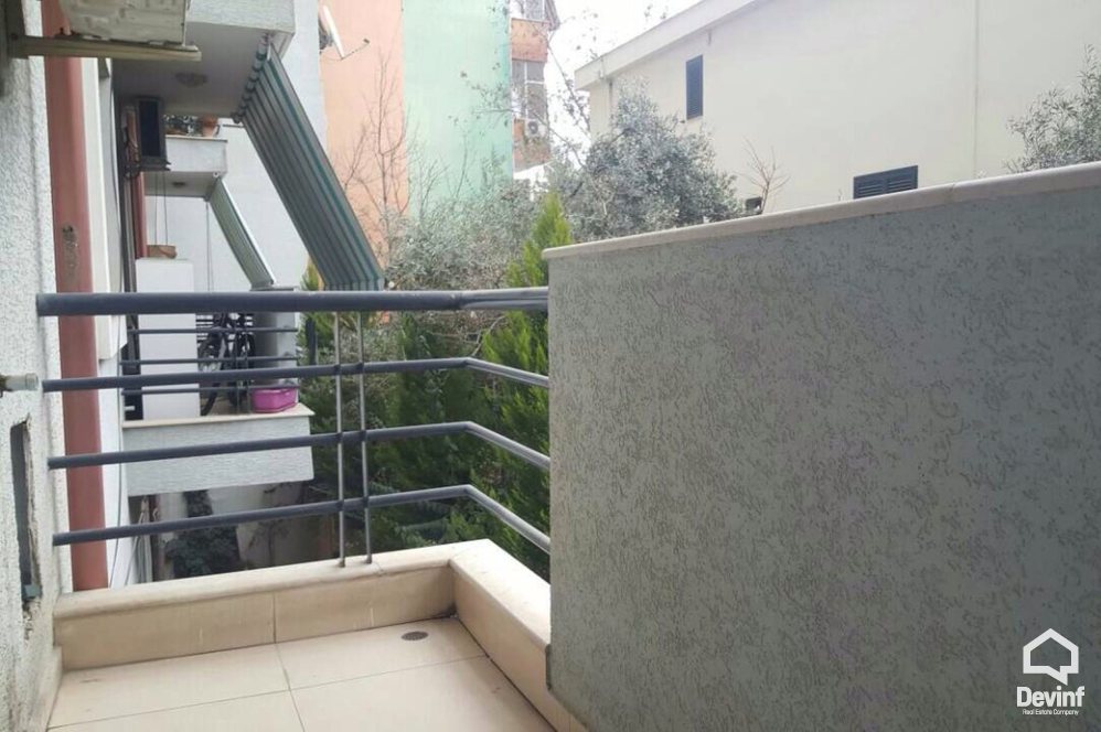 Tirane Qera Zyre 2+1+A Zyre prane Rr. Sami Frasheri zyre