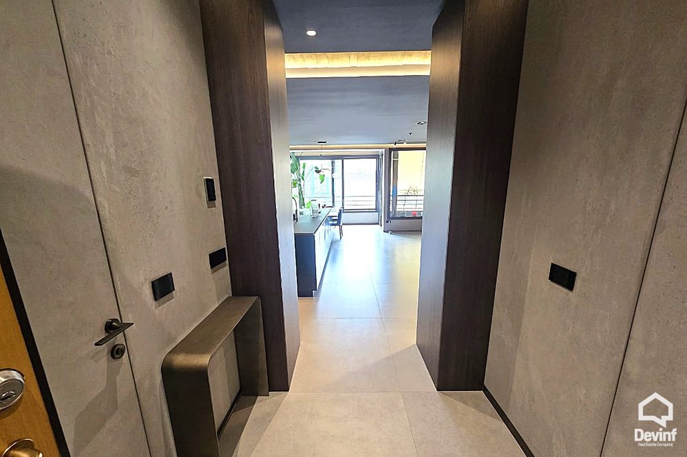 Tirane Qera Apartament 1+1 Pallat i ri ne qender te zones se Bllokut zyre apartament
