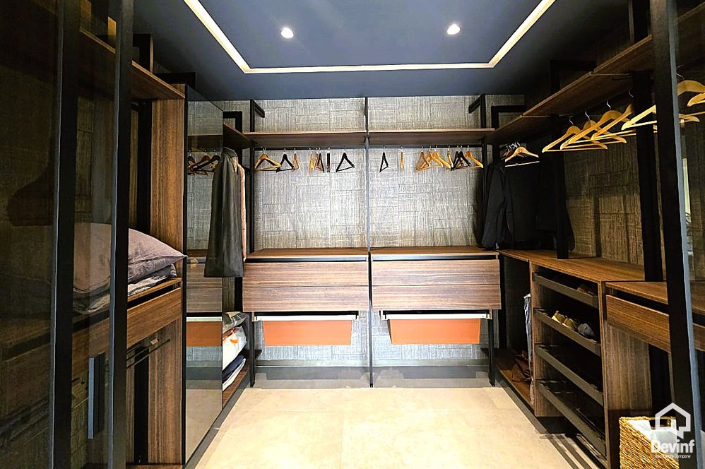 Tirane Qera Apartament 1+1 Pallat i ri ne qender te zones se Bllokut zyre apartament