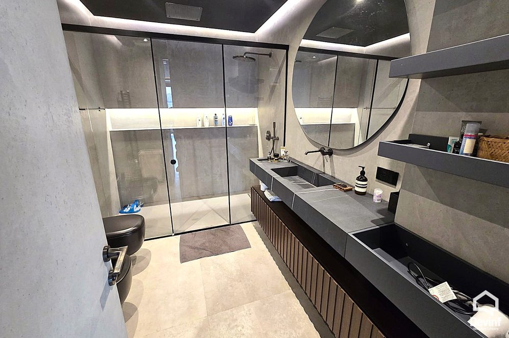 Tirane Qera Apartament 1+1 Pallat i ri ne qender te zones se Bllokut zyre apartament