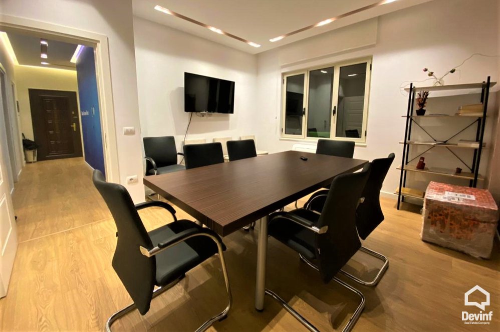 Tirane Qera Apartament 2+1+G Apartament per zyre ne zonen e Bllokut apartament zyre