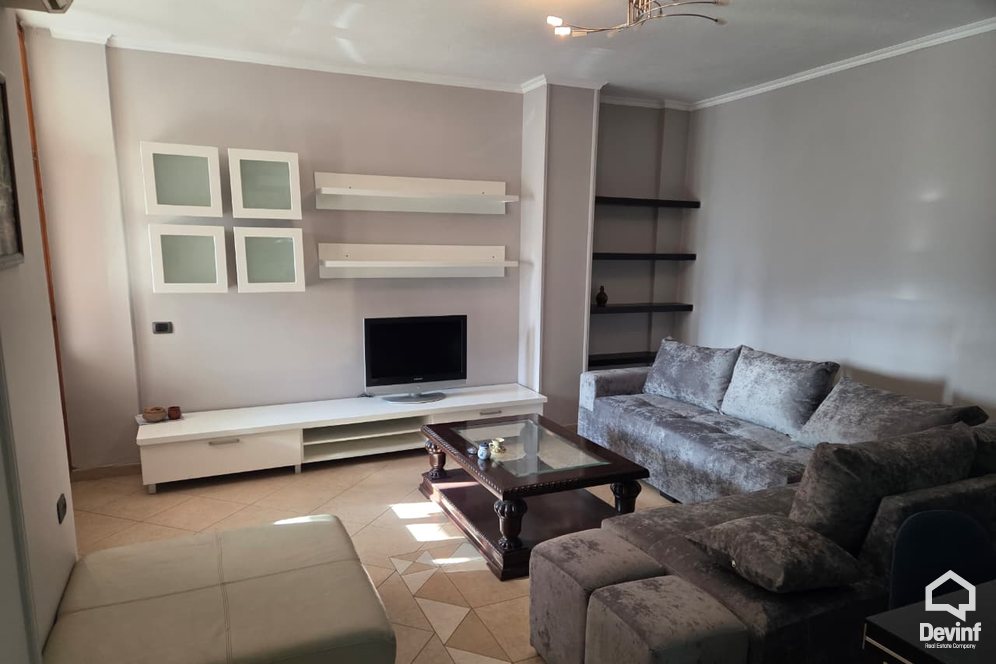 Tirane Qera Apartament 2+1 Apartament ne nje pallat te ri ne zonen e qendres se Tiranes 