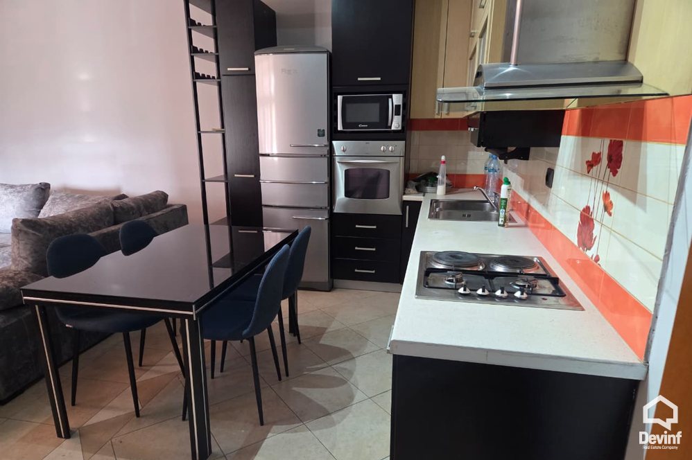 Tirane Qera Apartament 2+1 Apartament ne nje pallat te ri ne zonen e qendres se Tiranes 