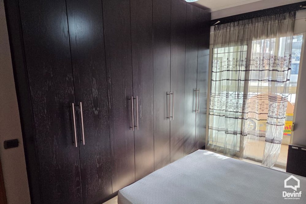 Tirane Qera Apartament 2+1 Apartament ne nje pallat te ri ne zonen e qendres se Tiranes 