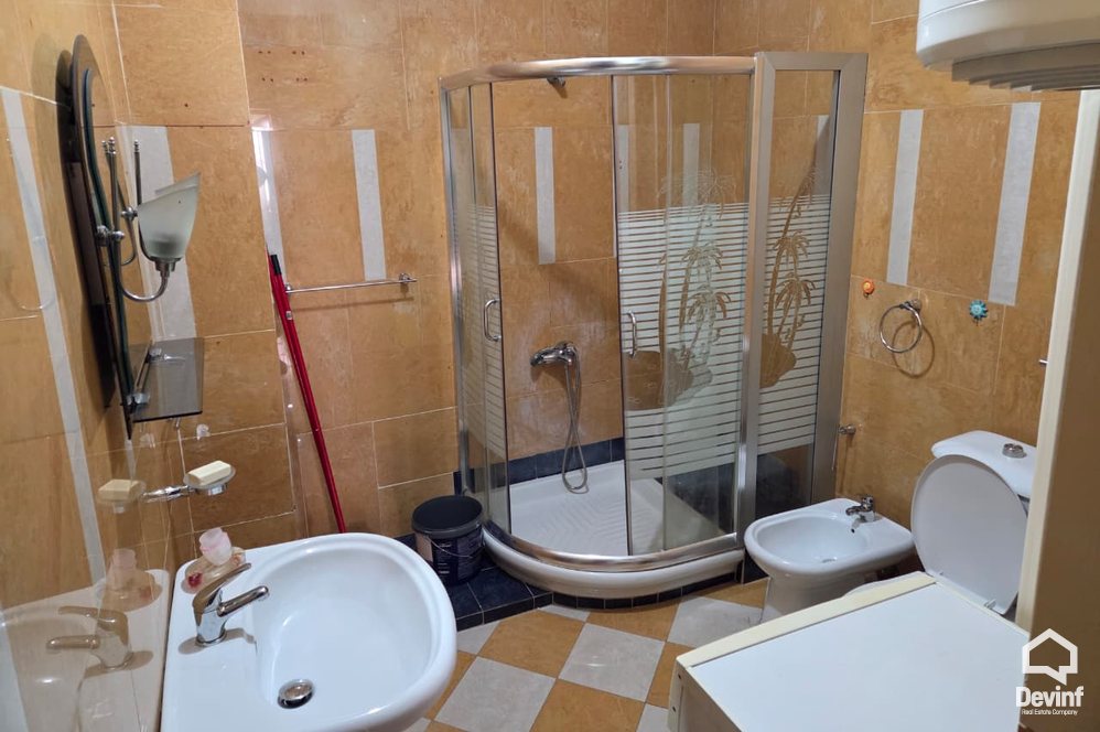 Tirane Qera Apartament 2+1 Apartament ne nje pallat te ri ne zonen e qendres se Tiranes 