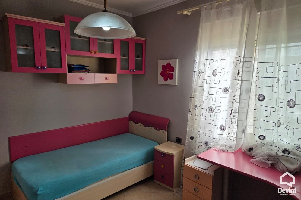 Tirane Qera Apartament 2+1 Apartament ne nje pallat te ri ne zonen e qendres se Tiranes 