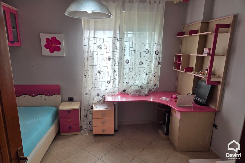 Tirane Qera Apartament 2+1 Apartament ne nje pallat te ri ne zonen e qendres se Tiranes 