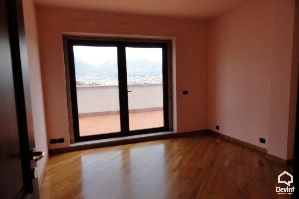 Tirane For Rent Office 3+1+A Office in a business center located in the center of Tirana Office Business Center