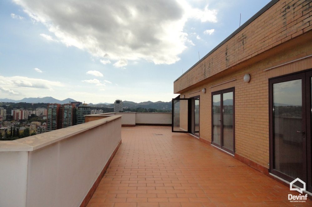 Tirane For Rent Office 3+1+A Office in a business center located in the center of Tirana Office Business Center