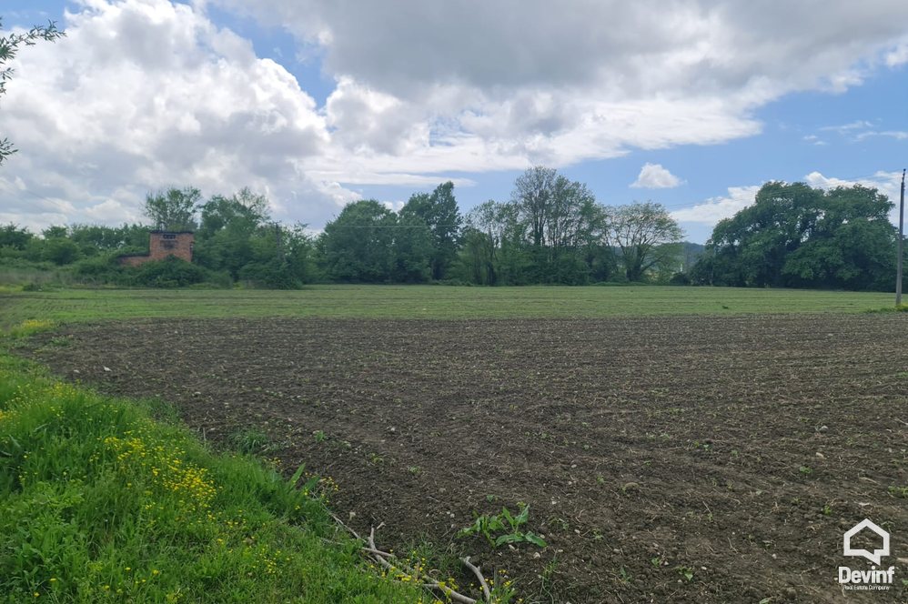 Tirane For Sale Land  Positioned close to the way to the Rinas Airport. Industrial Land Building Plot