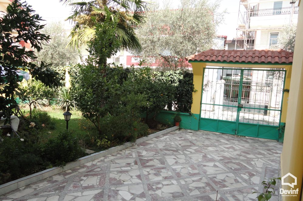 Tirane Qera Apartament 2+1+G Vile ndodhet ne zonen e vilave te Selites kat vile
