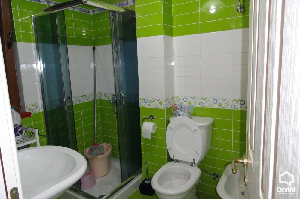 Tirane Shitje Vile Me shume se 4 dhoma Vila ndodhet ne nje zone rezidenciale vilash prane kopshtit botanik vile kompleks rezidencial