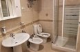 Tirane Qera Apartament 2+1+G Apartament ne pallat te ri ne Rr. Kavajes shume prane rruges se ambasadave apartament