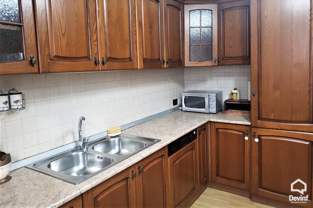 Tirane Qera Apartament 2+1+G Apartament ne pallat te ri ne Rr. Kavajes shume prane rruges se ambasadave apartament