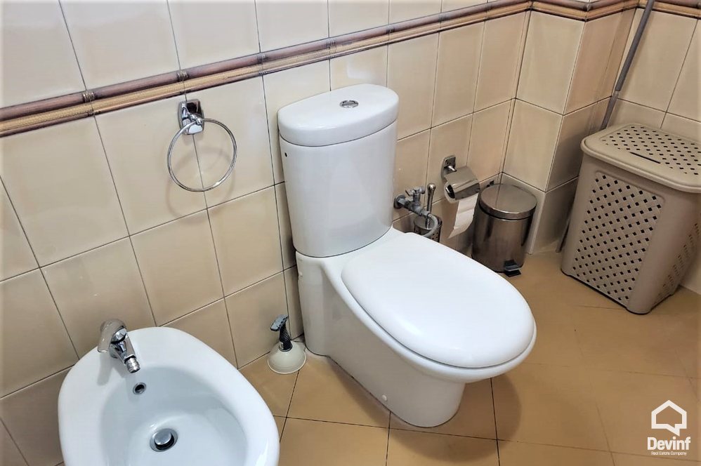Tirane Qera Apartament 2+1+G Apartament ne pallat te ri ne Rr. Kavajes shume prane rruges se ambasadave apartament