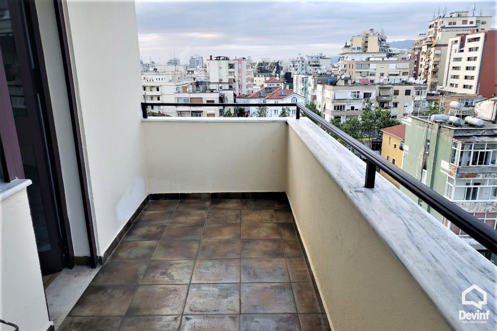 Tirane Qera Apartament 2+1+G Apartament ne pallat te ri ne Rr. Kavajes shume prane rruges se ambasadave apartament