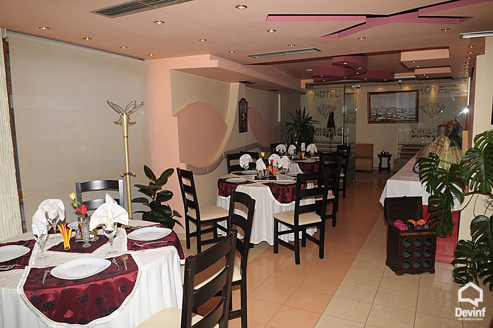 Korce Shitje Hotel Me shume se 4 dhoma Ndodhet ne qytetin  e bukur te Korces. apartament