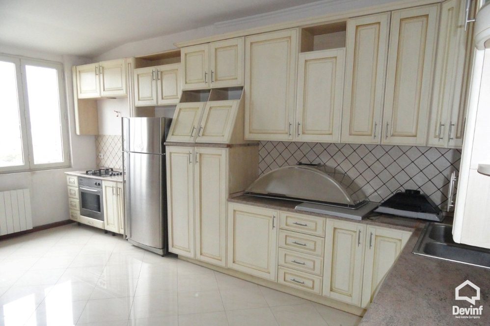 Tirane Qera Apartament 3+1+G Apartament ne qender te Tiranes apartament