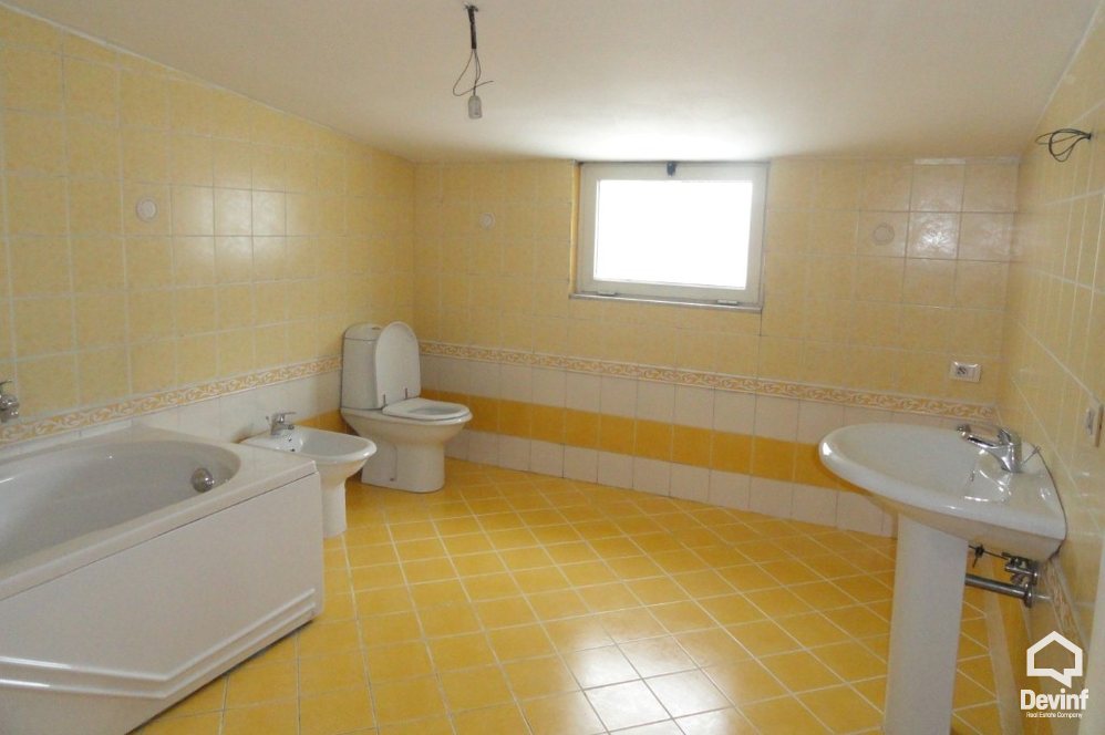 Tirane Qera Apartament 3+1+G Apartament ne qender te Tiranes apartament