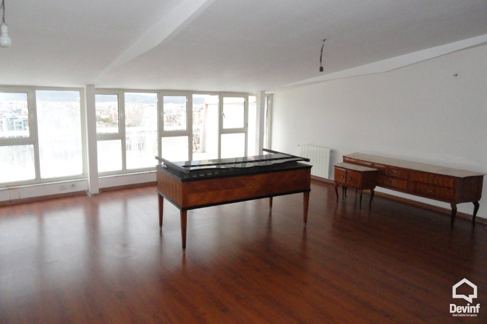 Tirane Qera Apartament 3+1+G Apartament ne qender te Tiranes apartament