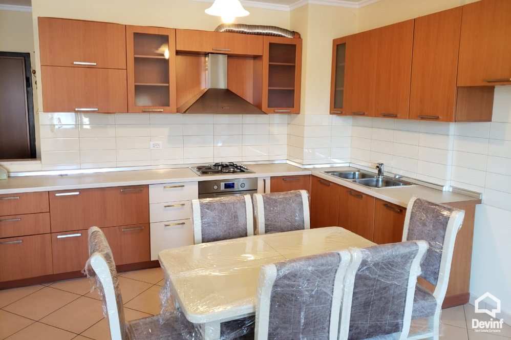 Tirane Qera Apartament 3+1+A Rr. Barrikadave apartament