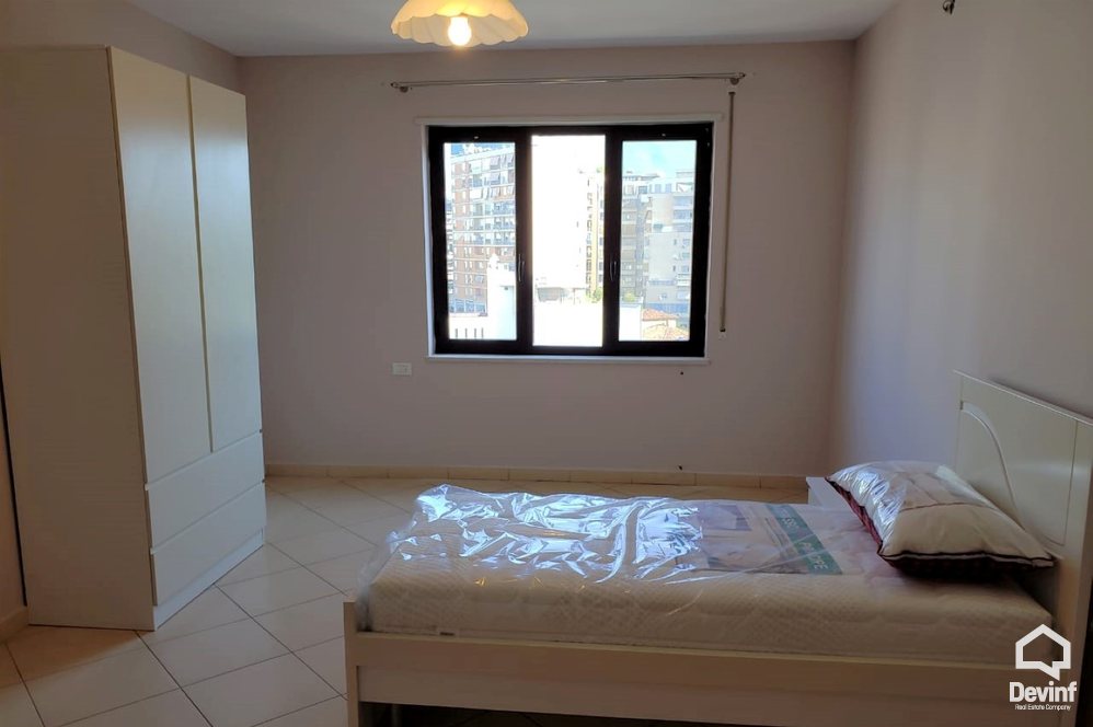 Tirane Qera Apartament 3+1+A Rr. Barrikadave apartament