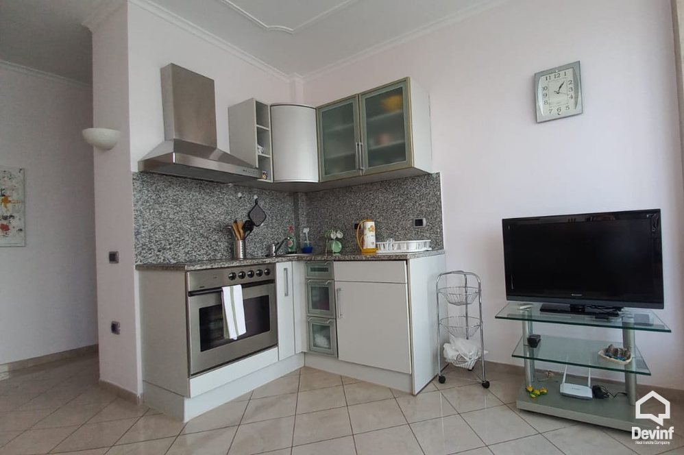 Tirane Qera Apartament 1+1 Apartament i ri prane zones se Bllokut apartament