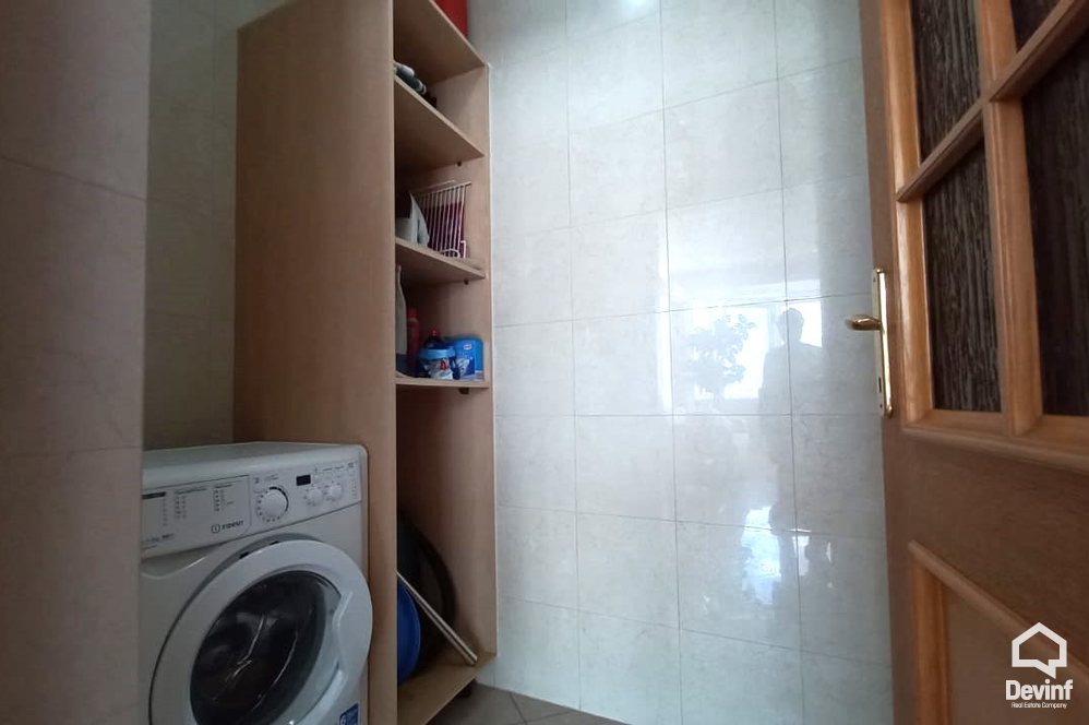 Tirane Qera Apartament 1+1 Apartament i ri prane zones se Bllokut apartament