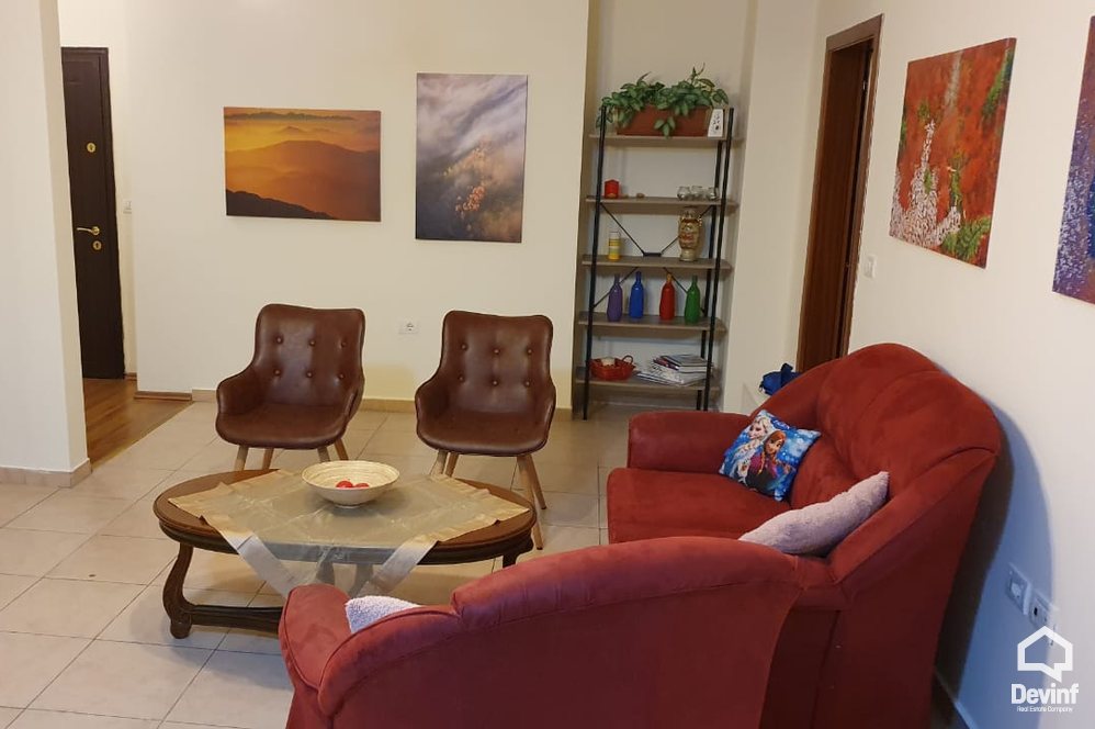 Tirane Qera Apartament 1+1+A Apartament prane zones se Bllokut apartament